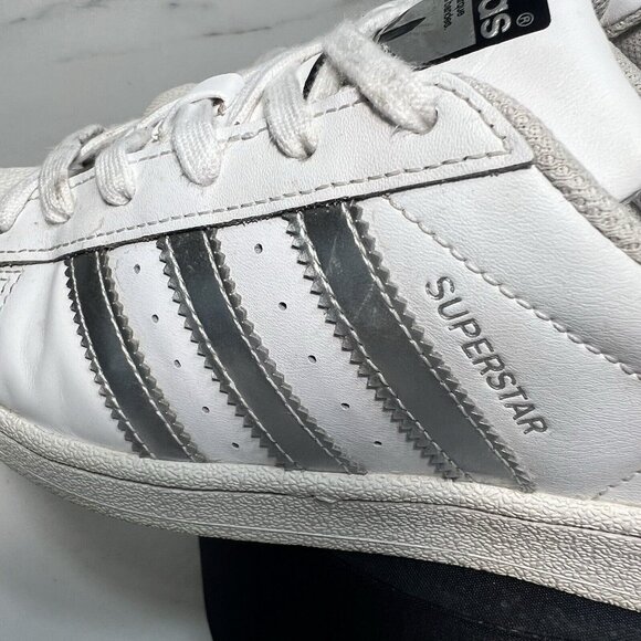 Adidas Superstar Womens Size 6 White & Silver Metallic - Picture 7 of 12